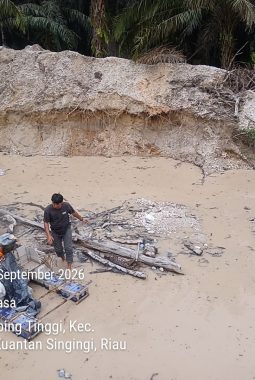 Polres Kuansing Tindak PETI di Tebing Tinggi Benai, Satu Rakit Dimusnahkan